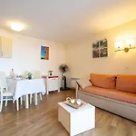 Apartamento L'esquinade - E3 333 By Interhome